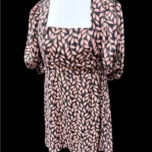 Beautiful Leaf Patterned Dress with Puff Sleeves